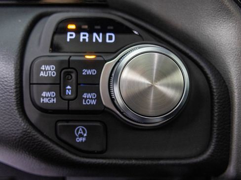 New 2026 RAM 1500 Laramie AWD/4WD image 32