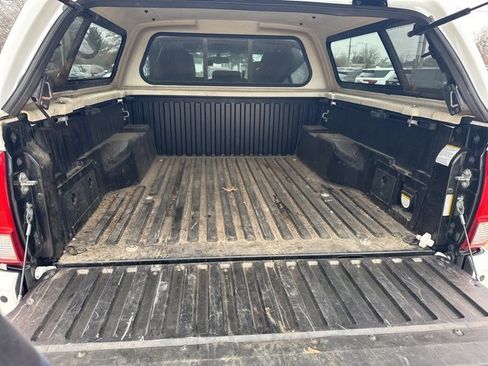 Used 2016 Toyota Tacoma 4x4 Double Cab image 5