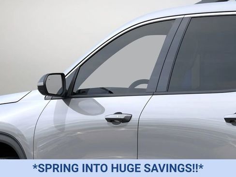 New 2026 Chevrolet Traverse LT image 12