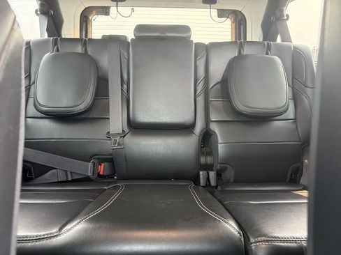Used 2023 Jeep Wrangler Unlimited Sahara w/ Cold Weather Group AWD/4WD image 14