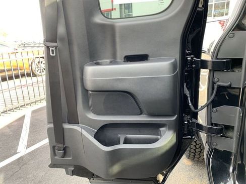 Used 2021 Nissan Titan S w/ Accessory Utility Package image 11