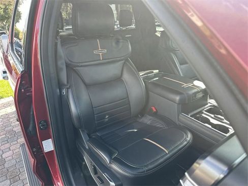 Used 2024 Ford F350 Platinum w/ FX4 Off-Road Package image 28