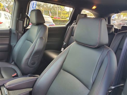 Used 2023 Honda Odyssey Sport image 18