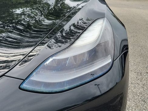 Used 2023 Tesla Model 3 Standard Range RWD image 3
