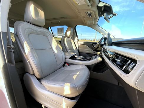 Used 2021 Lincoln Aviator Reserve w/ Equipment Group 201A image 16