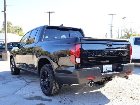 New 2026 Honda Ridgeline Black Edition image 4