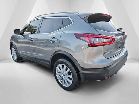 Used 2022 Nissan Rogue Sport SV FWD image 7