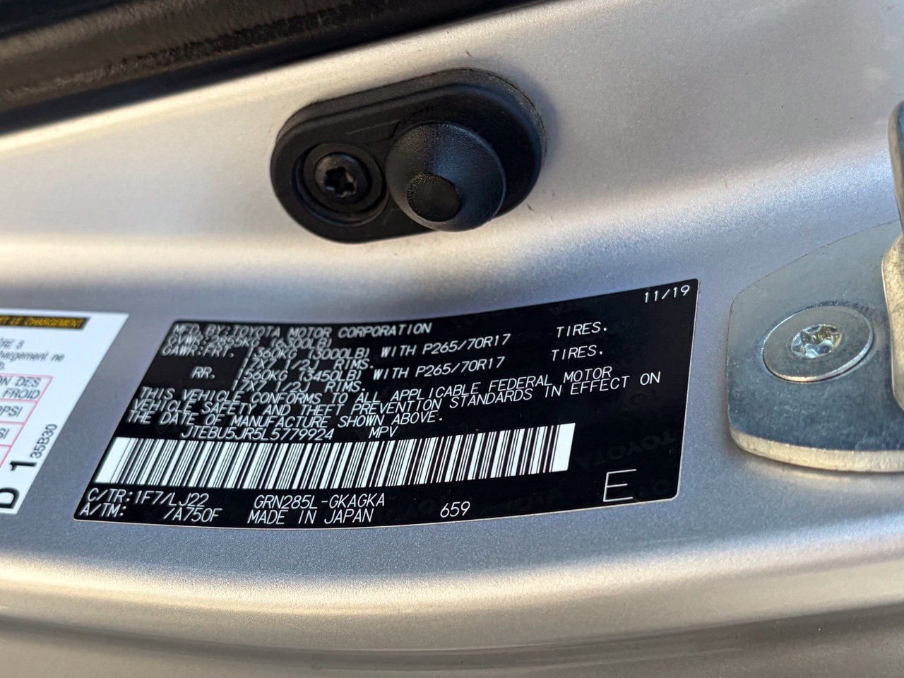 Used 2020 Toyota 4Runner Venture w/ Moonroof Package AWD/4WD image 13