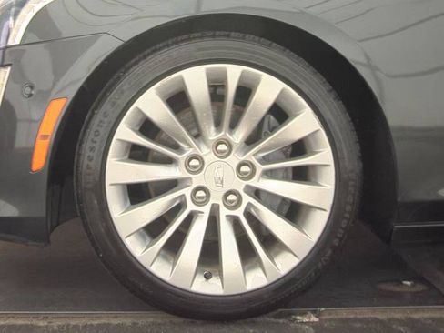 Used 2018 Cadillac CTS Premium Luxury RWD image 9