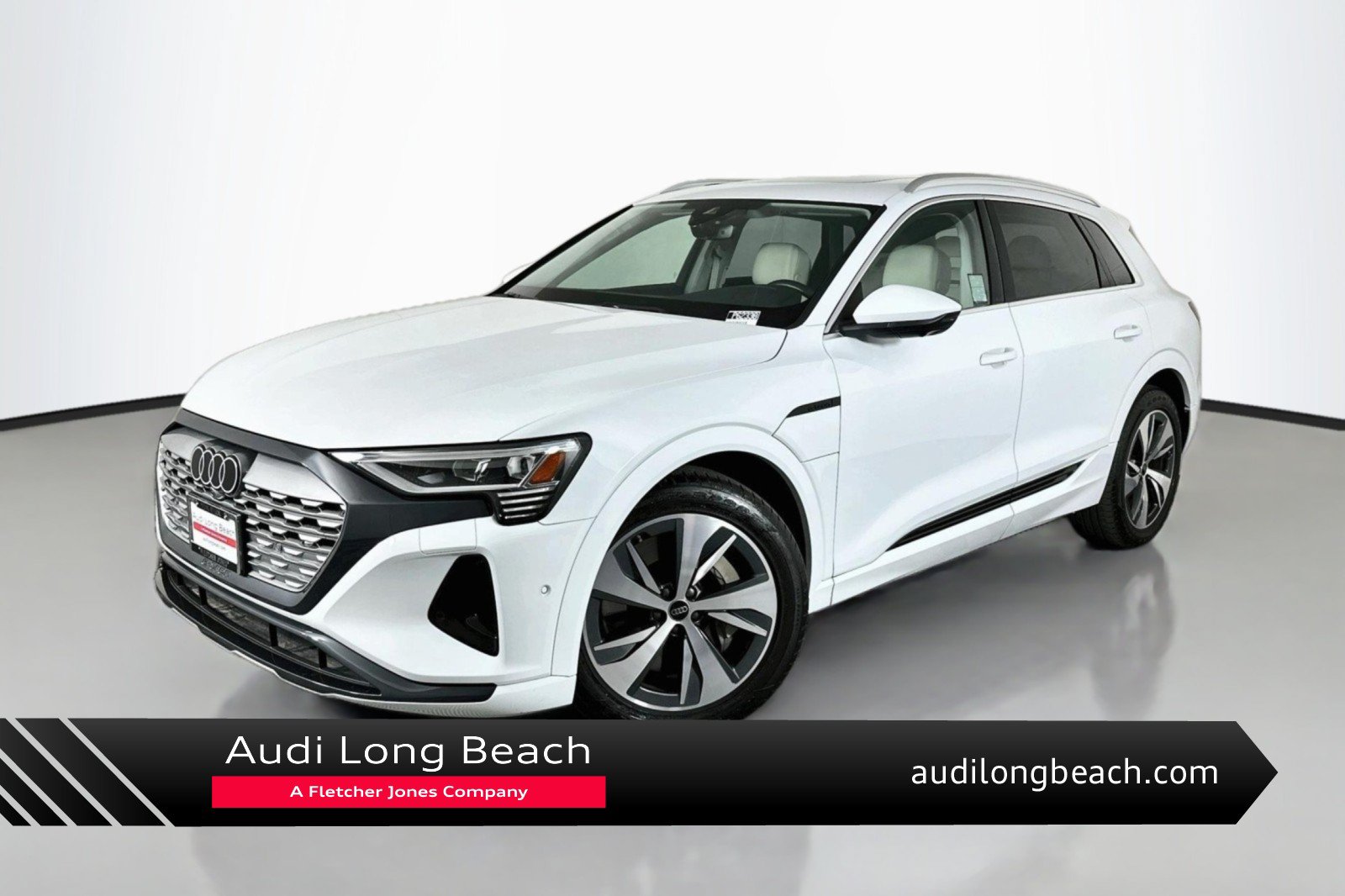 Used 2024 Audi Q8 e-tron Premium Plus AWD/4WD image 1