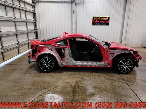 Used 2023 Toyota GR86 w/ ALL Weather Mat Package (TMS) image 2