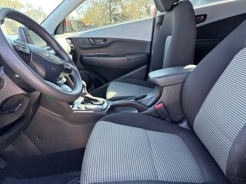 Used 2019 Hyundai Kona SE image 10