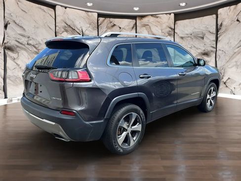 Used 2019 Jeep Cherokee Limited AWD/4WD image 7