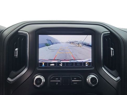 Used 2022 GMC Sierra 2500 AT4 image 18