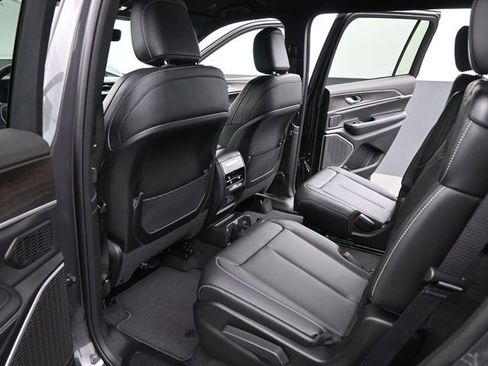 New 2026 Jeep Grand Cherokee L Limited AWD/4WD image 13