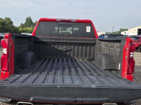 Used 2022 Chevrolet Silverado 1500 LT Trail Boss w/ Convenience Package II AWD/4WD image 5