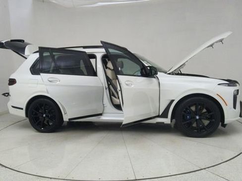 Used 2024 BMW X7 M60i w/ Executive Package image 76