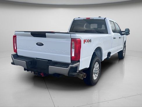 Used 2024 Ford F350 XLT w/ FX4 Off-Road Package image 15