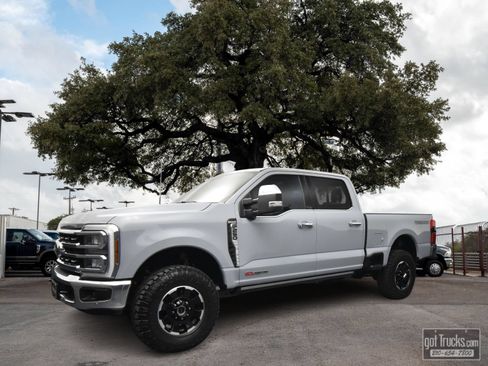 Used 2025 Ford F250 King Ranch w/ Tremor Off-Road Package AWD/4WD image 1