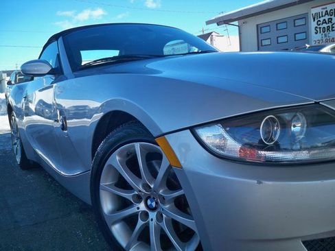 Used 2008 BMW Z4 3.0i image 17