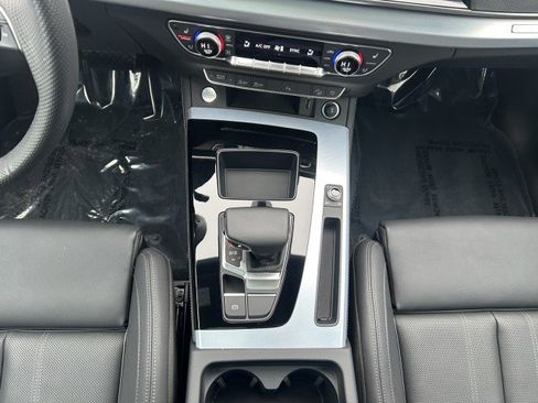 Certified 2025 Audi Q5 2.0T Premium Plus w/ Premium Plus Package image 16