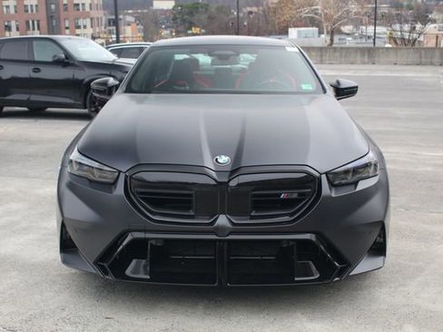 New 2026 BMW M5 w/ Executive Package image 3