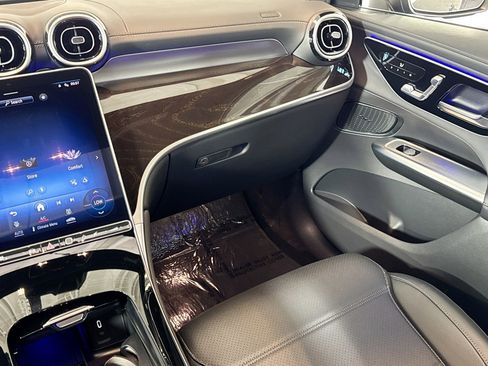 Used 2023 Mercedes-Benz GLC 300 4MATIC image 21