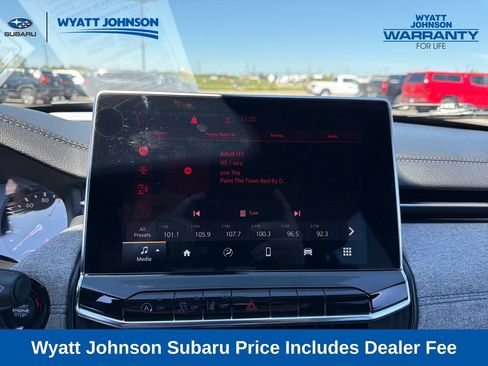 Used 2024 Jeep Compass Latitude AWD/4WD image 19