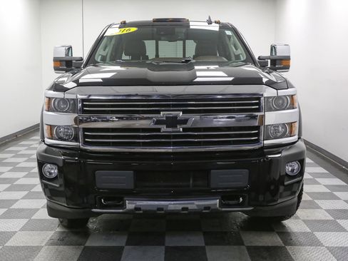 Used 2016 Chevrolet Silverado 3500 High Country image 3