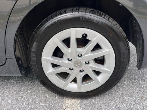 Used 2016 Toyota Prius V Two FWD image 18