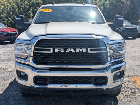 Used 2024 RAM 2500 Big Horn AWD/4WD image 3