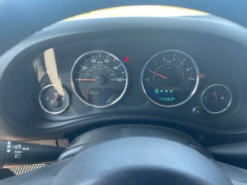 Used 2015 Jeep Wrangler Sahara w/ Connectivity Group AWD/4WD image 10