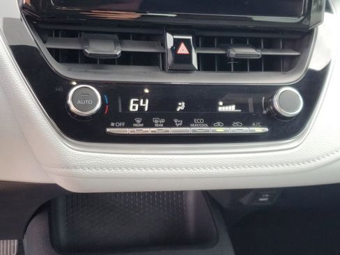 Used 2024 Toyota Corolla SE image 29