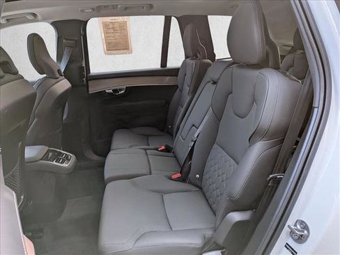 Certified 2025 Volvo XC90 B6 Plus w/ Protection Package Premier image 20