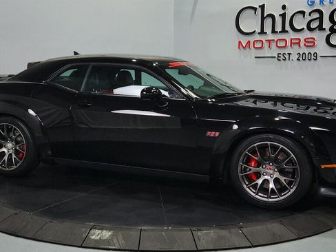 Used 2015 Dodge Challenger SRT w/ Technology Group RWD image 14