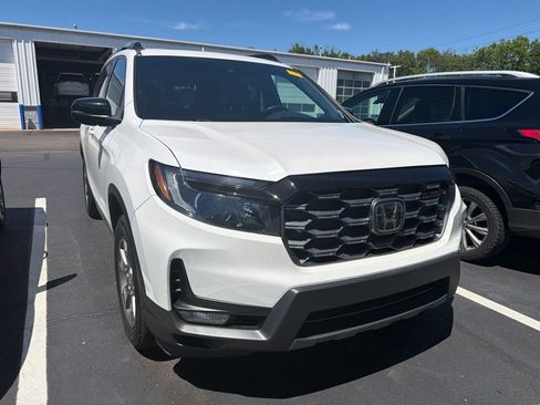 Used 2023 Honda Passport TrailSport image 5