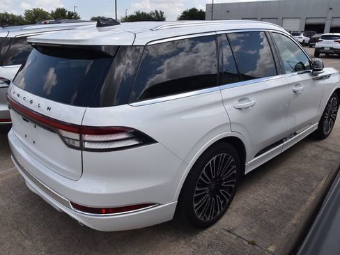 Used 2025 Lincoln Aviator Black Label AWD/4WD image 6
