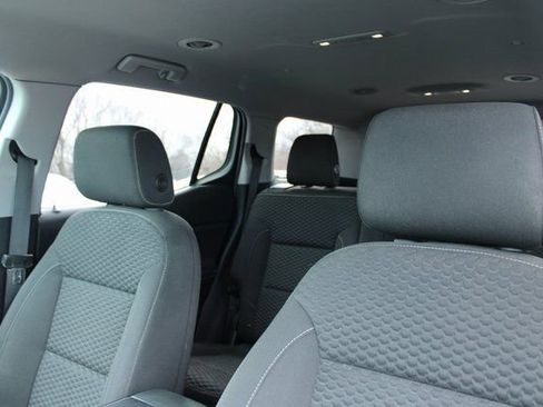 Used 2017 GMC Acadia SLE image 14