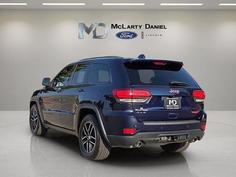 Used 2018 Jeep Grand Cherokee Trailhawk AWD/4WD image 4