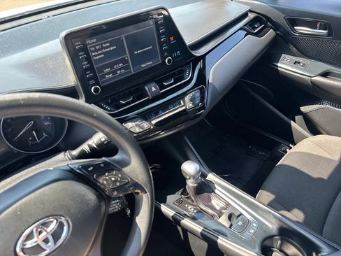 Used 2019 Toyota C-HR LE FWD image 20