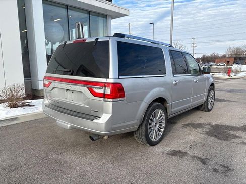 Used 2016 Lincoln Navigator L Select image 3