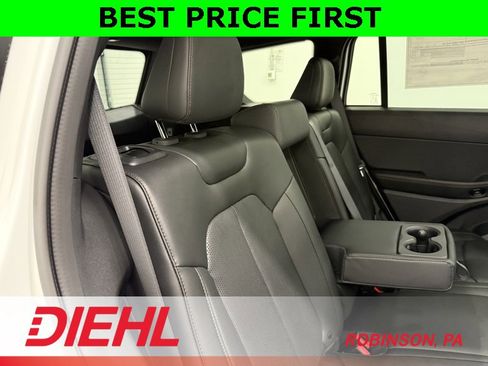 New 2026 Jeep Cherokee Overland image 13