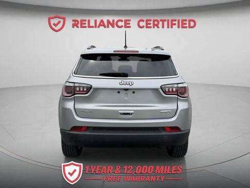 Used 2018 Jeep Compass Latitude AWD/4WD image 5