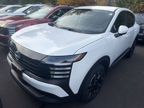 New 2025 Nissan Kicks SV image 1