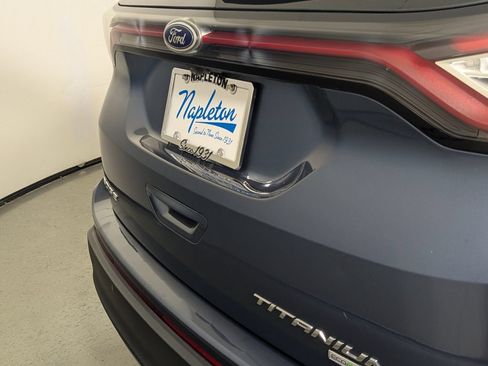 Used 2018 Ford Edge Titanium w/ Equipment Group 301A FWD image 8