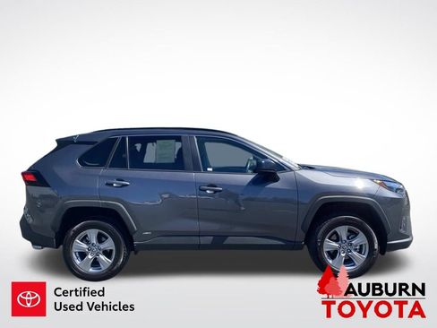 Certified 2025 Toyota RAV4 LE AWD/4WD image 9