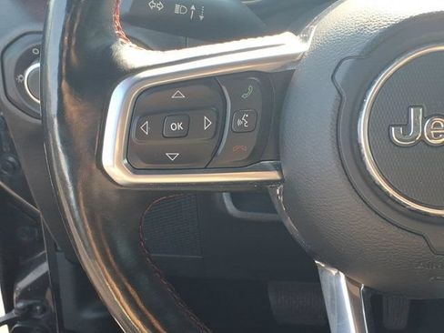 Used 2019 Jeep Wrangler Unlimited Rubicon AWD/4WD image 16