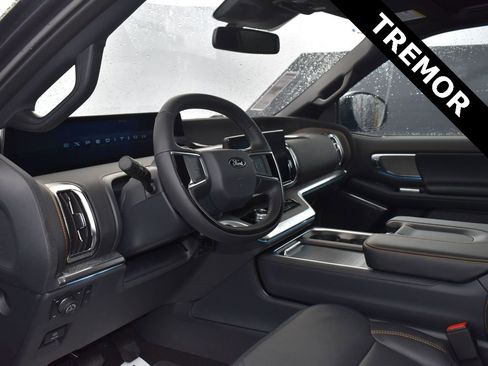 New 2025 Ford Expedition Tremor image 8
