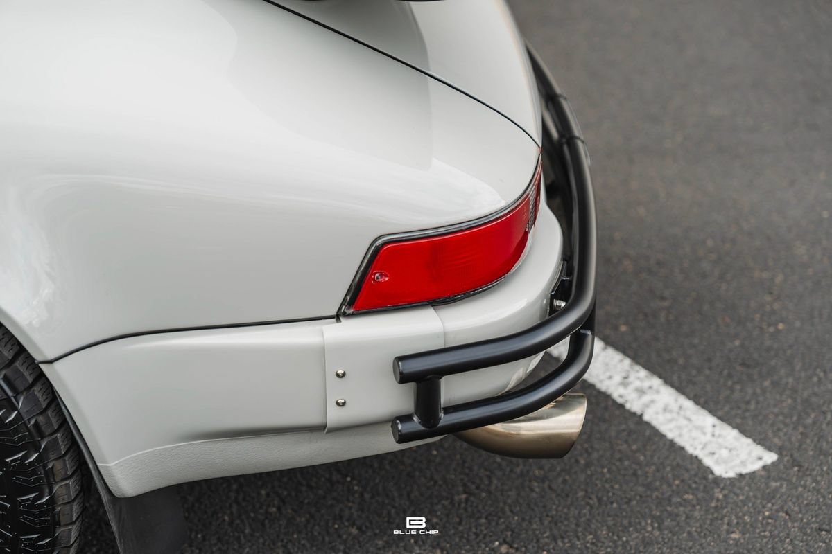 Used 1989 Porsche 911 Carrera RWD image 12