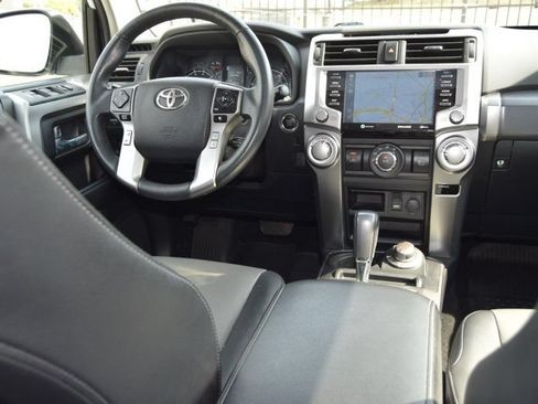 Used 2022 Toyota 4Runner SR5 Premium w/ Moonroof Package AWD/4WD image 23